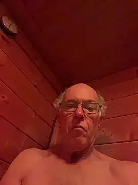 Snapshot of martxxxxx chatting on February 7, 5:27 pm martxxxxx online show from February 7, 5:27 pm