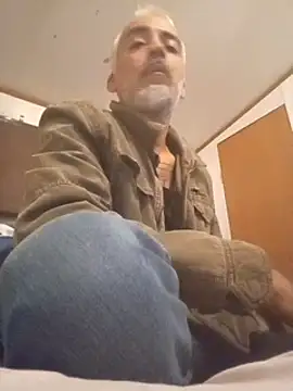 Snapshot of Xoc8_ chatting on December 14, 12:44 am Xoc8 online show from December 14, 12:44 am