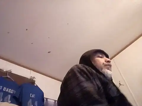 Snapshot of Xoc8_ chatting on February 22, 3:45 am Xoc8 online show from February 22, 3:45 am