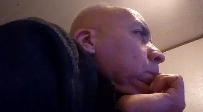 Snapshot of Xoc8_ chatting on March 1, 6:57 am Xoc8 online show from March 1, 6:57 am