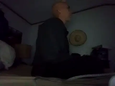 Snapshot of Xoc8_ chatting on March 3, 4:03 am Xoc8 online show from March 3, 4:03 am