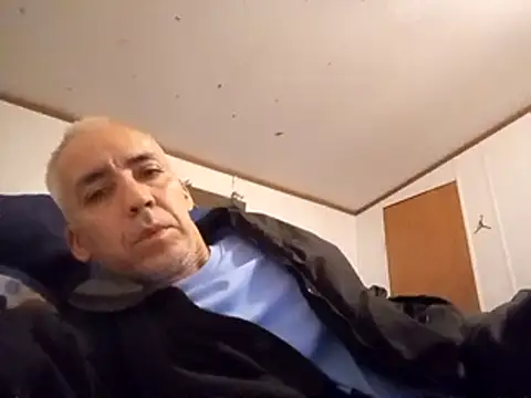 Snapshot of Xoc8_ chatting on March 7, 8:13 am Xoc8 online show from March 7, 8:13 am