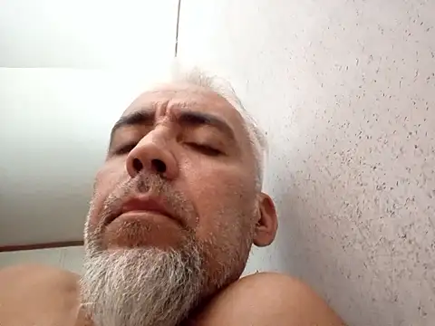 Snapshot of Xoc8_ chatting on October 7, 5:04 am Xoc8 online show from October 7, 5:04 am