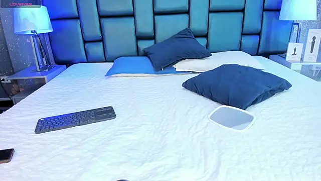 AnthonelaDuque online show from September 14, 12:04 pm