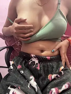 lallela online show from March 11, 11:15 pm