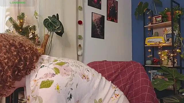 Snapshot of _lightmyfire chatting on December 22, 11:00 am  lightmyfire online show from December 22, 11:00 am