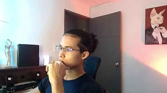 alejo x3 online show from February 28, 3:48 am