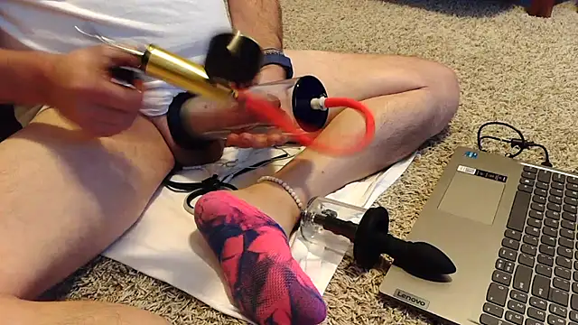 femgui69 online show from November 4, 9:36 pm