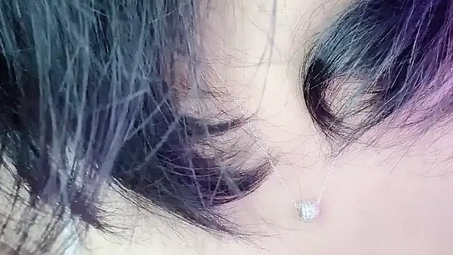 Baenee online show from April 9, 8:47 pm