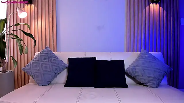 SymonPrince online show from September 24, 3:59 pm