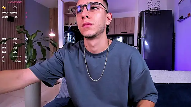 SymonPrince online show from September 26, 3:05 pm