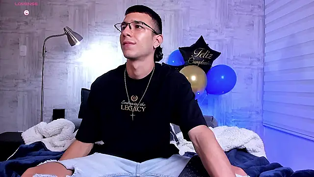 SymonPrince online show from January 11, 11:54 pm