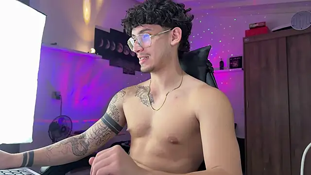 Kisan Smith online show from April 11, 8:18 am