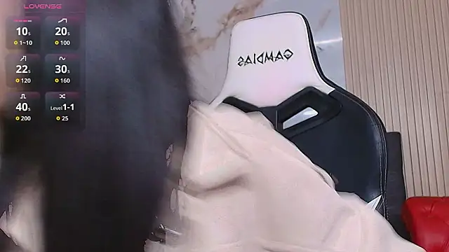 Juliet Nasty online show from February 4, 1:06 pm