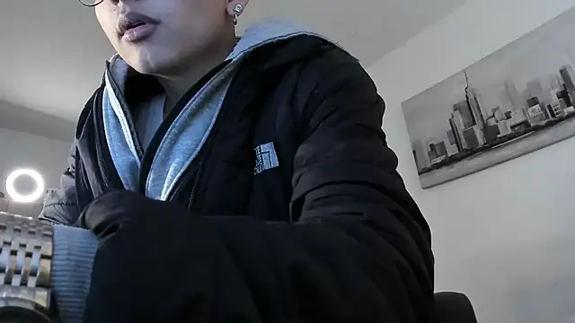 Snapshot of a_lejandro_0_8 chatting on March 13, 2:55 pm a lejandro 0 8 online show from March 13, 2:55 pm