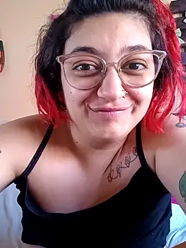 Snapshot of ConeNella chatting on December 10, 7:00 pm ConeNella online show from December 10, 7:00 pm