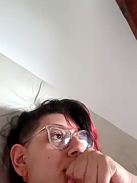 Snapshot of ConeNella chatting on December 14, 1:38 pm ConeNella online show from December 14, 1:38 pm