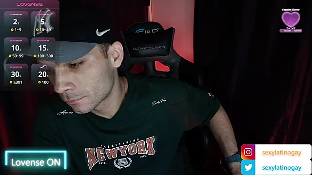 sexyboycolombi4 online show from January 10, 11:01 am