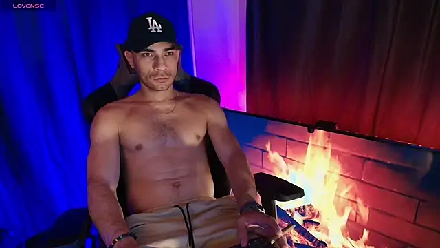 sexyboycolombi4 online show from March 25, 11:00 pm