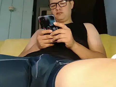 Plug Control online show from April 1, 2:36 pm