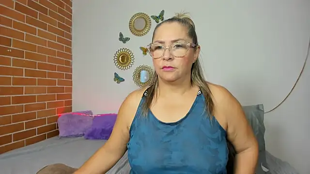 Snapshot of maja_hills chatting on January 13, 1:17 pm maja hills online show from January 13, 1:17 pm