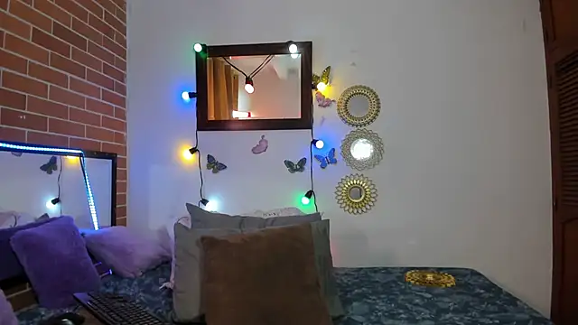 Snapshot of maja_hills chatting on February 3, 5:03 pm maja hills online show from February 3, 5:03 pm