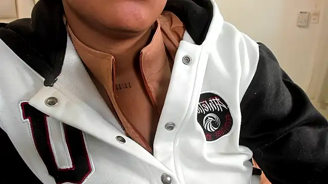 lia mariana online show from January 17, 2:44 pm