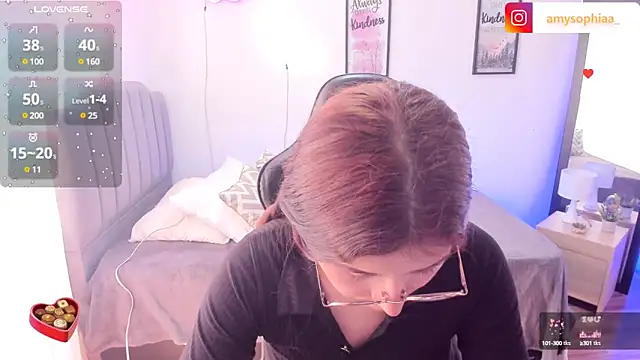 Amy joones online show from March 6, 4:38 pm