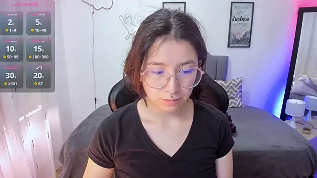 Amy joones online show from October 10, 12:37 pm