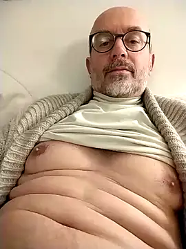 MadProfessor online show from December 12, 7:04 pm