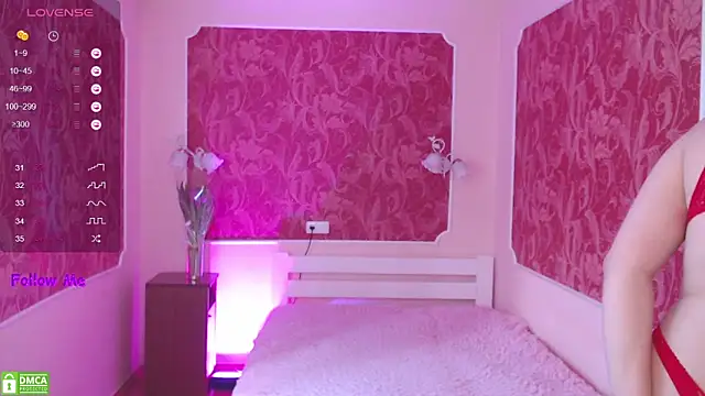 VerySweetKate111 online show from February 14, 10:45 am