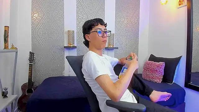 Nikolay Gregori online show from February 12, 7:34 am