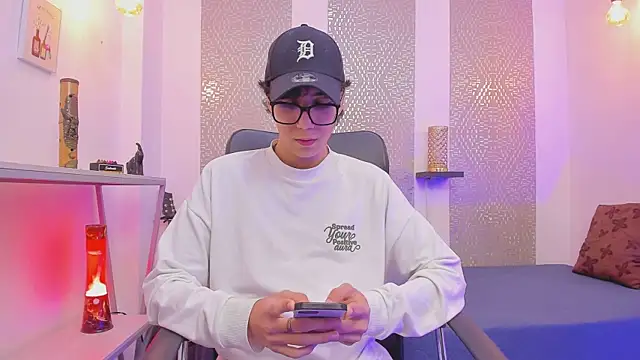 Nikolay Gregori online show from October 17, 4:37 am