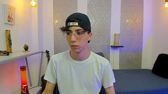 Nikolay Gregori online show from December 17, 4:29 am