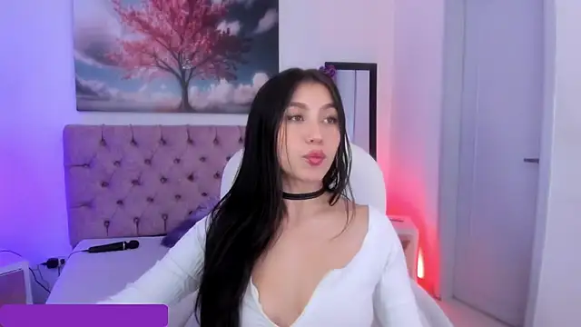 Julianaa Castro  online show from March 20, 11:49 am