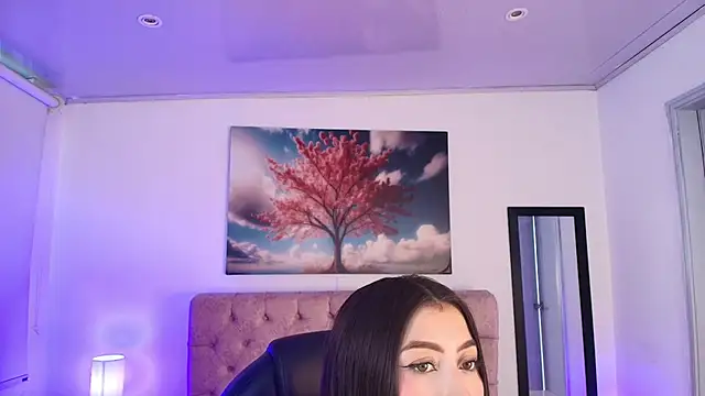 Julianaa Castro  online show from February 13, 11:50 am