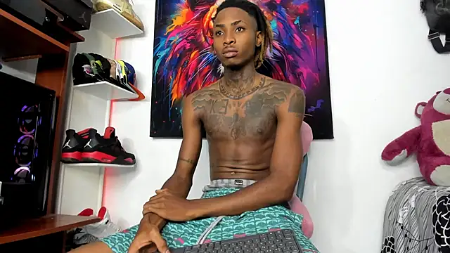 Snapshot of Pantera_black_21 chatting on February 13, 8:17 am Pantera black 21 online show from February 13, 8:17 am