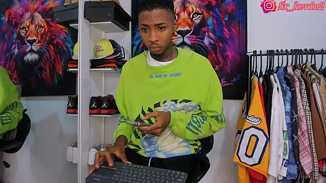 Snapshot of Pantera_black_21 chatting on November 5, 10:26 am Pantera black 21 online show from November 5, 10:26 am