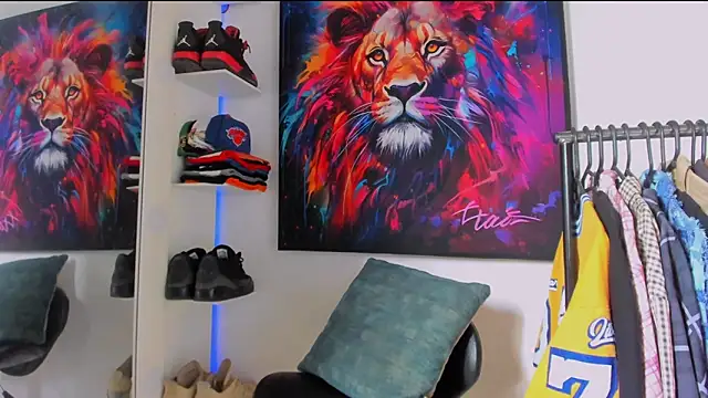 Snapshot of Pantera_black_21 chatting on December 17, 6:25 pm Pantera black 21 online show from December 17, 6:25 pm