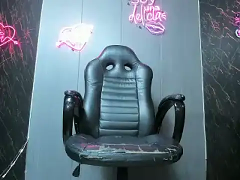 Snapshot of china_black_ chatting on January 17, 3:00 pm china black online show from January 17, 3:00 pm