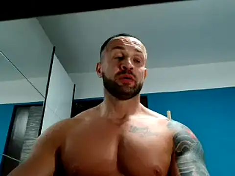 Snapshot of Magnificmuscles89 chatting on March 12, 9:24 pm Magnificmuscles89 online show from March 12, 9:24 pm