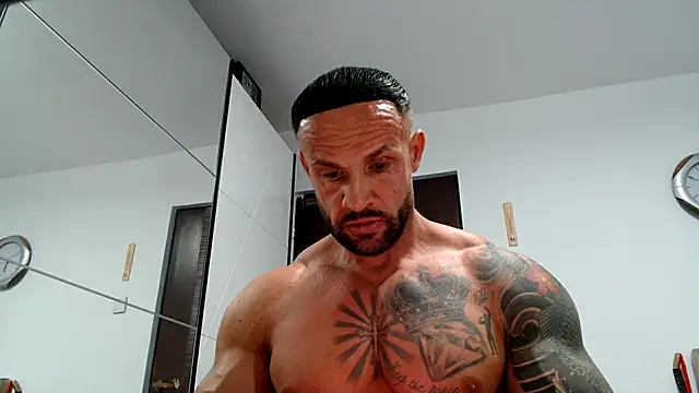 Snapshot of Magnificmuscles89 chatting on October 25, 3:51 pm Magnificmuscles89 online show from October 25, 3:51 pm
