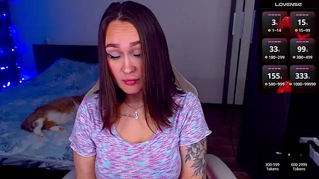 Snapshot of Cutie-Melanie chatting on October 5, 3:43 pm Cutie-Melanie online show from October 5, 3:43 pm