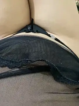 couple shy online show from October 21, 1:50 am