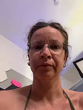 Snapshot of AnnikaRose chatting on June 30, 2:45 am AnnikaRose online show from June 30, 2:45 am
