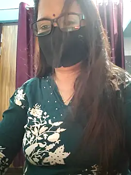 Aishwaryaa 69 online show from September 18, 9:00 am