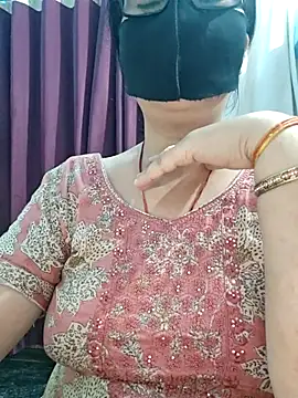 Snapshot of Aishwaryaa_69 chatting on June 21, 3:31 am Aishwaryaa 69 online show from June 21, 3:31 am
