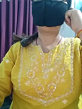 Snapshot of Aishwaryaa_69 chatting on June 25, 10:20 am Aishwaryaa 69 online show from June 25, 10:20 am
