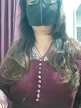 Snapshot of Aishwaryaa_69 chatting on July 11, 2:25 am Aishwaryaa 69 online show from July 11, 2:25 am