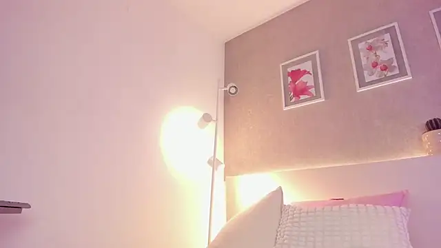 roxannegomez online show from November 7, 1:33 pm